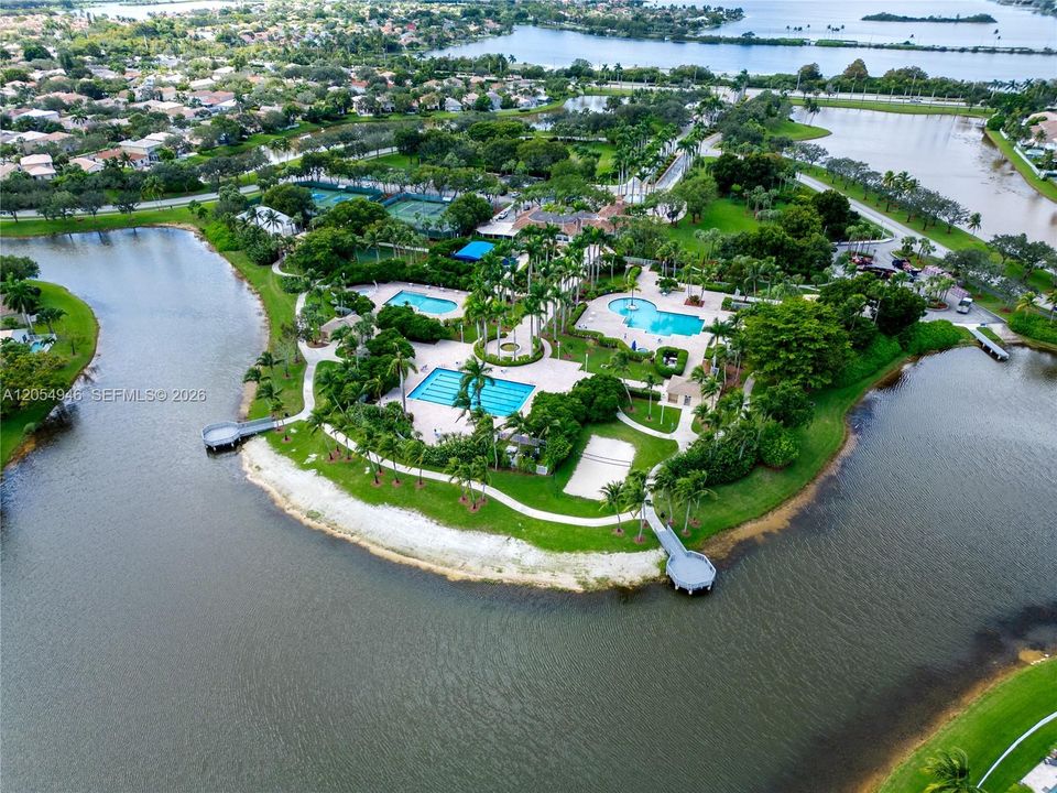 На продажу: $505,000 (3 спален, 2 ванн, 1368 Квадратных фут)
