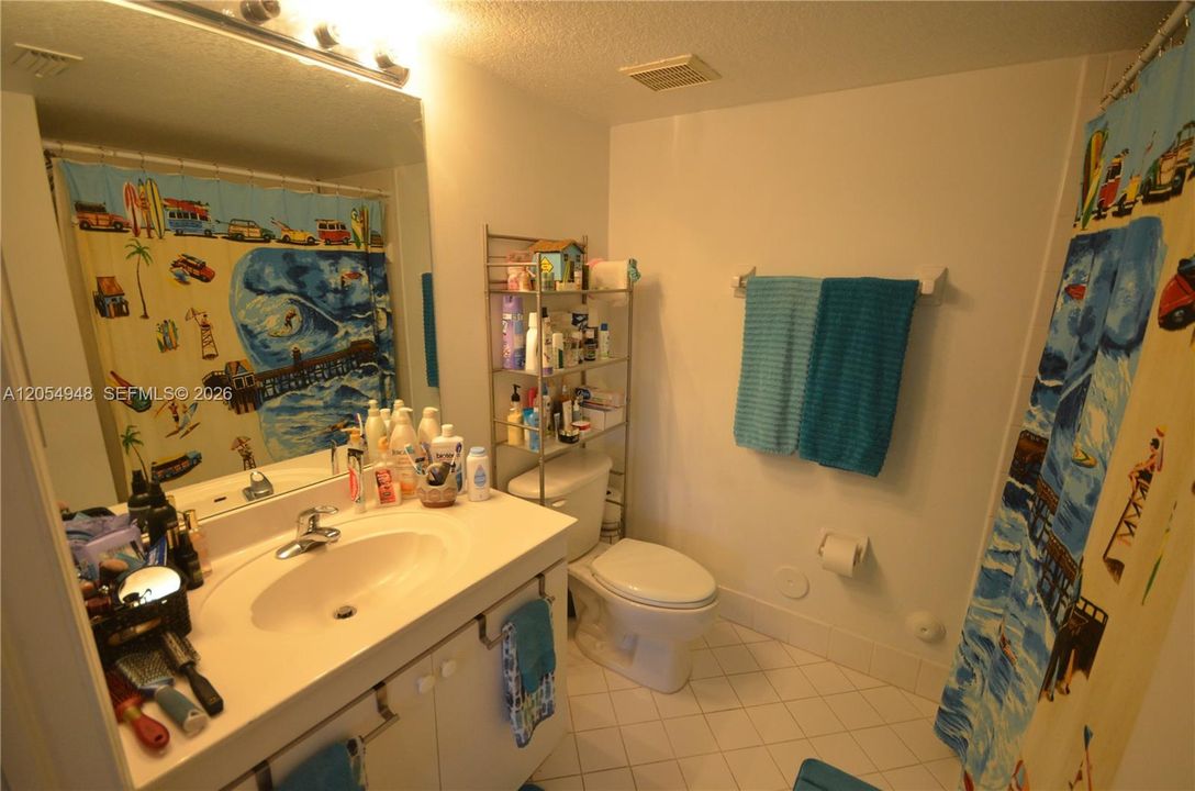 For Sale: $280,000 (3 beds, 2 baths, 1099 Square Feet)