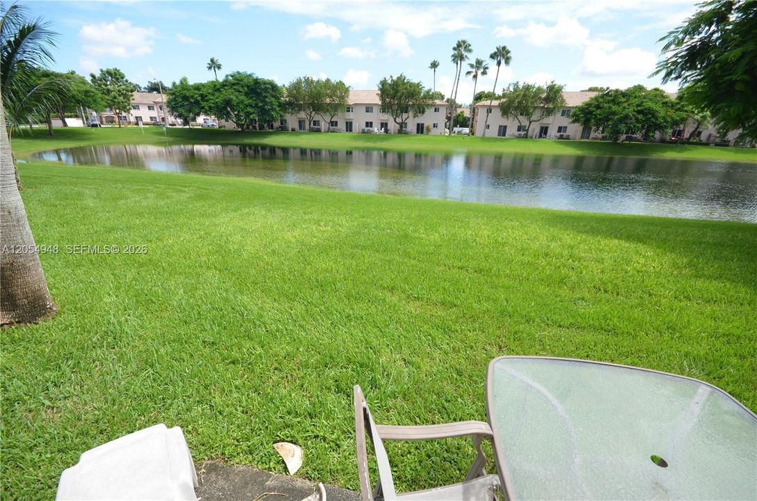For Sale: $280,000 (3 beds, 2 baths, 1099 Square Feet)