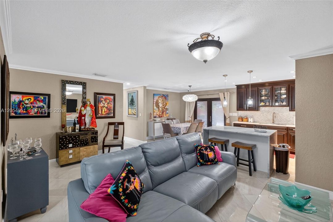 En Renta: $4,200 (3 camas, 2 baños, 1909 Pies cuadrados)