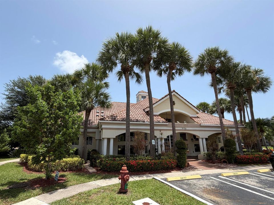 CLUBHOUSE