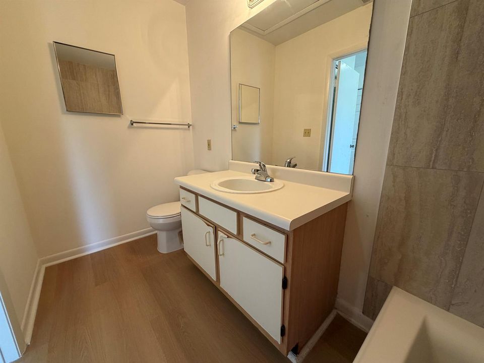 MAIN BATHROOM