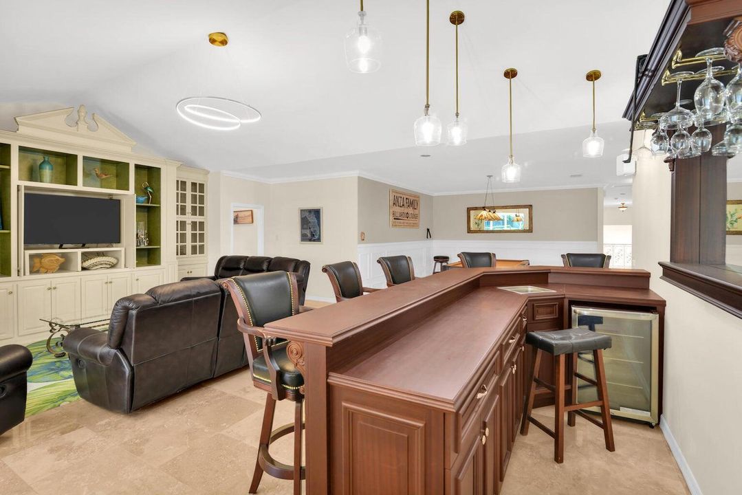 Private Bar