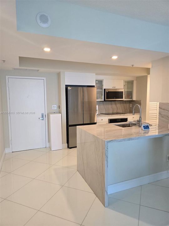 For Rent: $4,375 (2 beds, 2 baths, 1178 Square Feet)