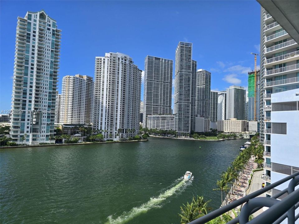 For Rent: $4,375 (2 beds, 2 baths, 1178 Square Feet)