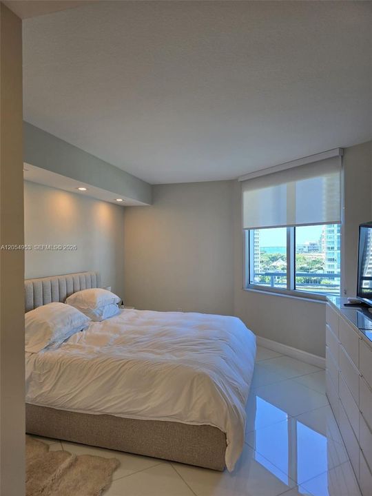 For Rent: $4,375 (2 beds, 2 baths, 1178 Square Feet)