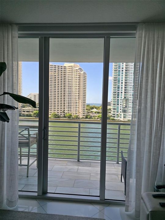 For Rent: $4,375 (2 beds, 2 baths, 1178 Square Feet)