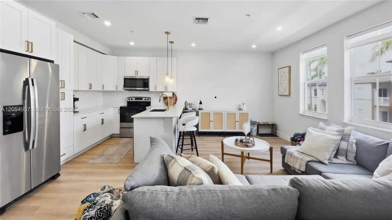 En Venta: $399,000 (2 camas, 2 baños, 1205 Pies cuadrados)