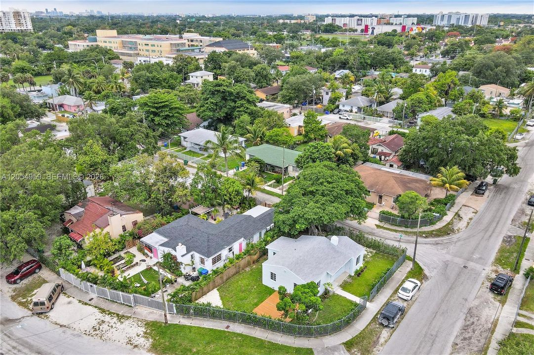 В аренду: $3,500 (3 спален, 2 ванн, 1086 Квадратных фут)