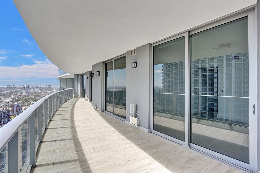 For Rent: $7,500 (3 beds, 3 baths, 1592 Square Feet)