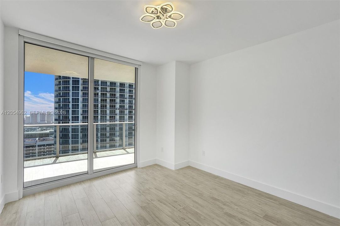 For Rent: $7,500 (3 beds, 3 baths, 1592 Square Feet)