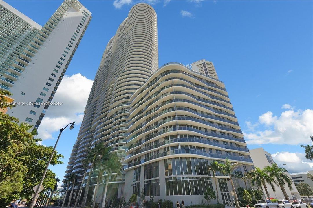 For Rent: $7,500 (3 beds, 3 baths, 1592 Square Feet)