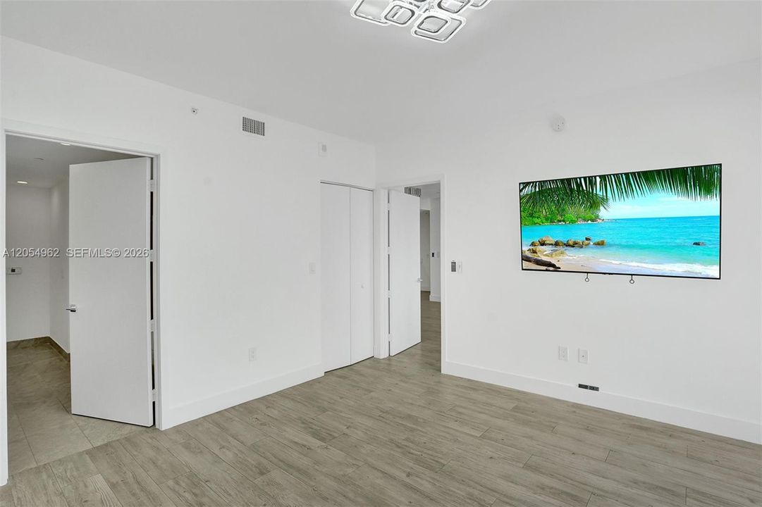 For Rent: $7,500 (3 beds, 3 baths, 1592 Square Feet)