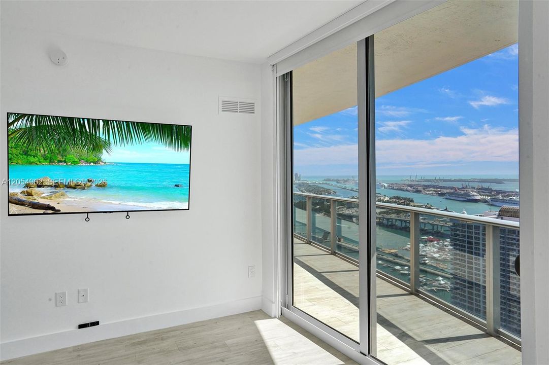 For Rent: $7,500 (3 beds, 3 baths, 1592 Square Feet)