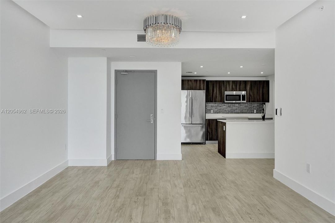 For Rent: $7,500 (3 beds, 3 baths, 1592 Square Feet)