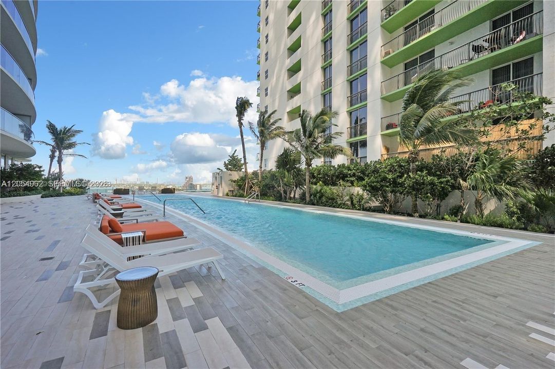 For Rent: $7,500 (3 beds, 3 baths, 1592 Square Feet)