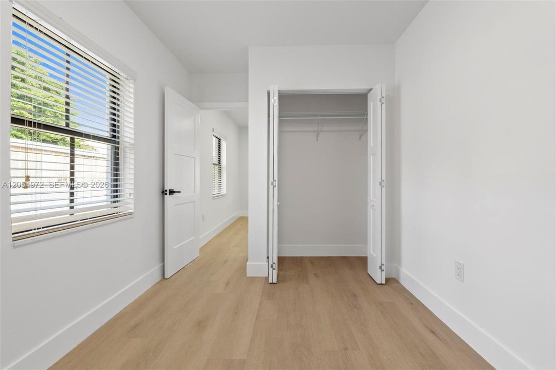 Recently Rented: $2,900 (3 beds, 1 baths, 1478 Square Feet)