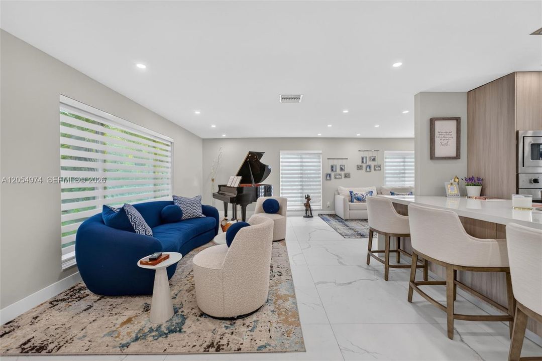 En Venta: $3,200,000 (4 camas, 3 baños, 2663 Pies cuadrados)