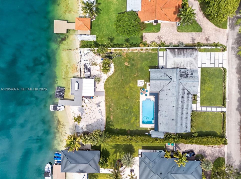En Venta: $3,200,000 (4 camas, 3 baños, 2663 Pies cuadrados)