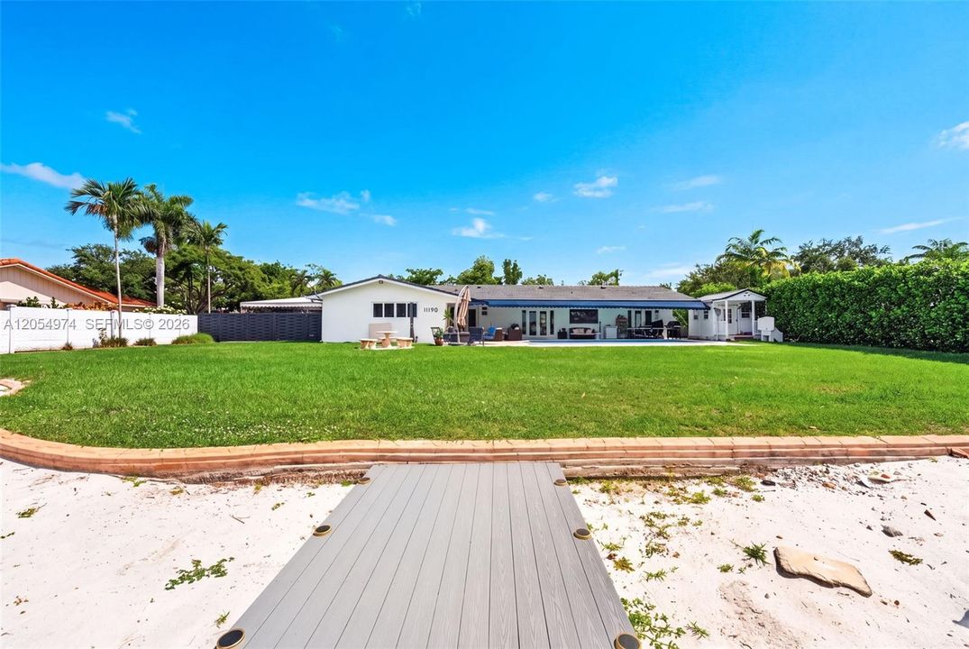 En Venta: $3,200,000 (4 camas, 3 baños, 2663 Pies cuadrados)