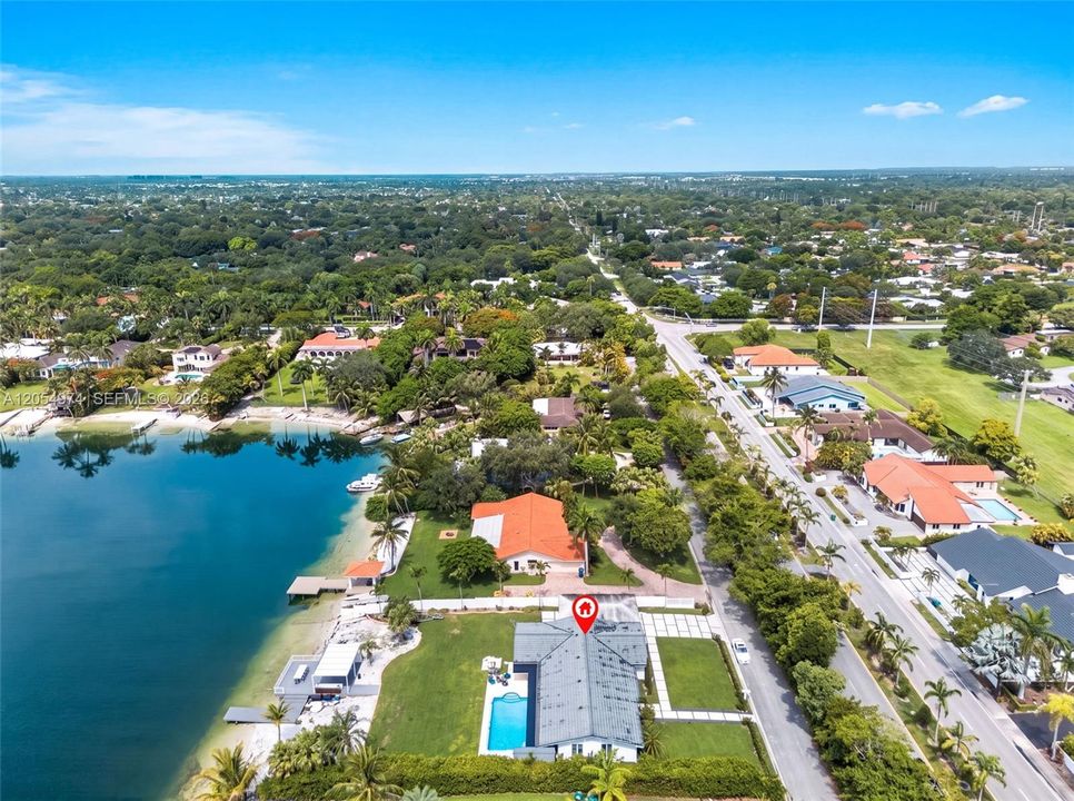 En Venta: $3,200,000 (4 camas, 3 baños, 2663 Pies cuadrados)