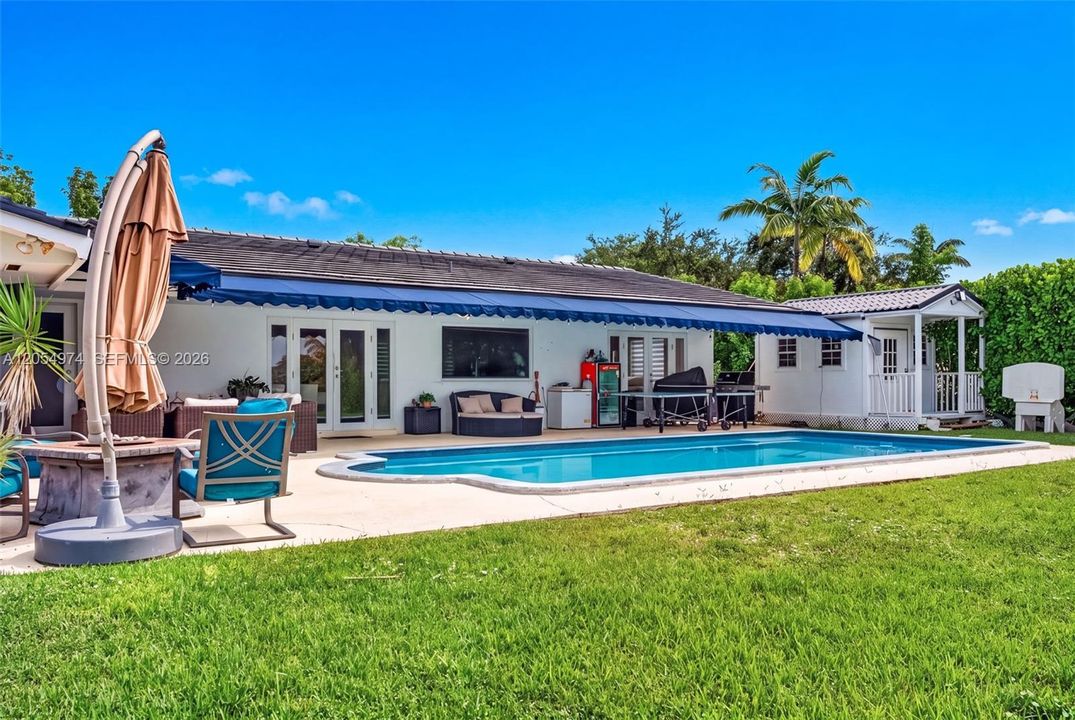 En Venta: $3,200,000 (4 camas, 3 baños, 2663 Pies cuadrados)