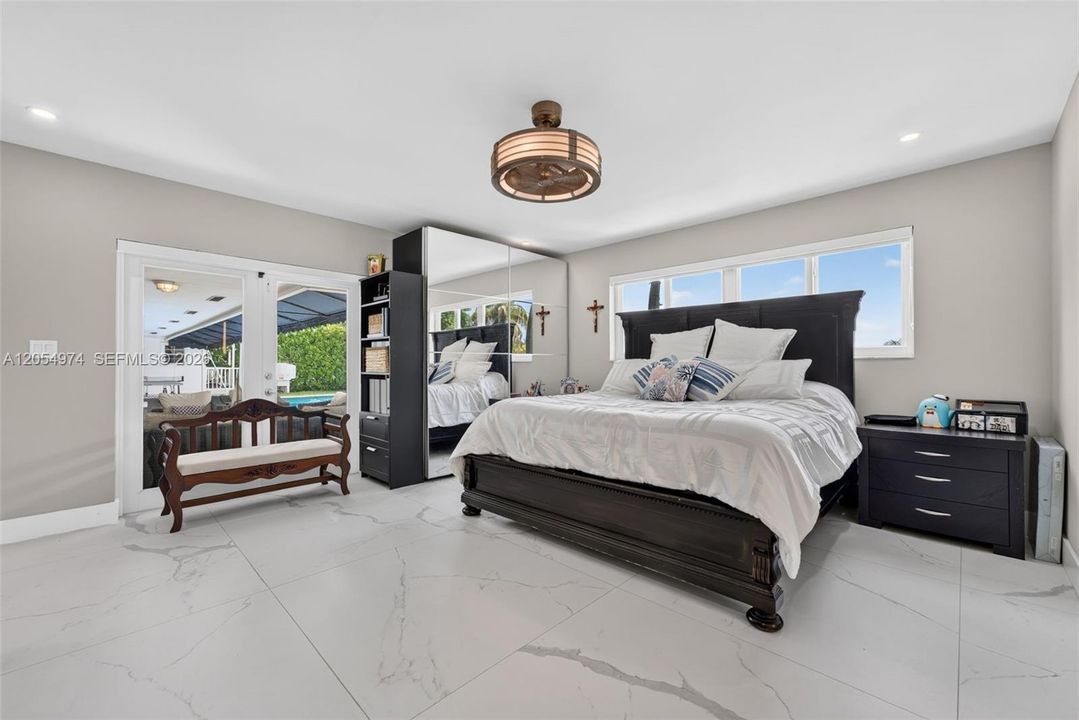 En Venta: $3,200,000 (4 camas, 3 baños, 2663 Pies cuadrados)