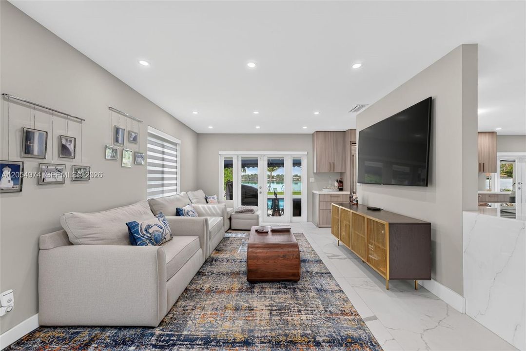 En Venta: $3,200,000 (4 camas, 3 baños, 2663 Pies cuadrados)