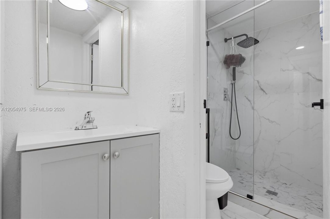 For Sale: $330,000 (2 beds, 2 baths, 1595 Square Feet)