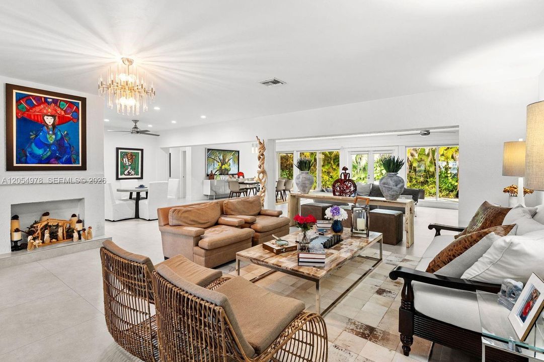 En Venta: $3,999,000 (4 camas, 3 baños, 2766 Pies cuadrados)