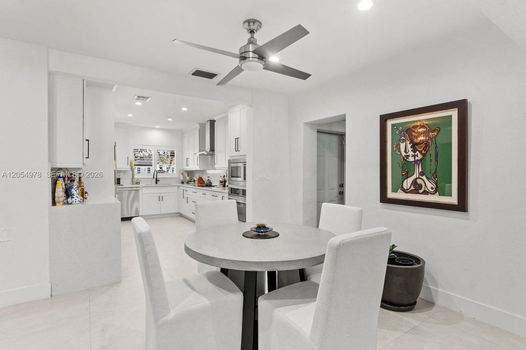 En Venta: $3,999,000 (4 camas, 3 baños, 2766 Pies cuadrados)