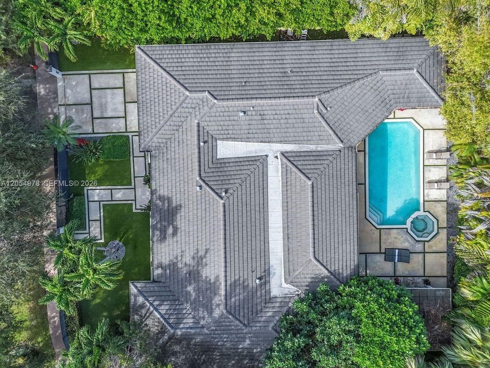 En Venta: $3,999,000 (4 camas, 3 baños, 2766 Pies cuadrados)