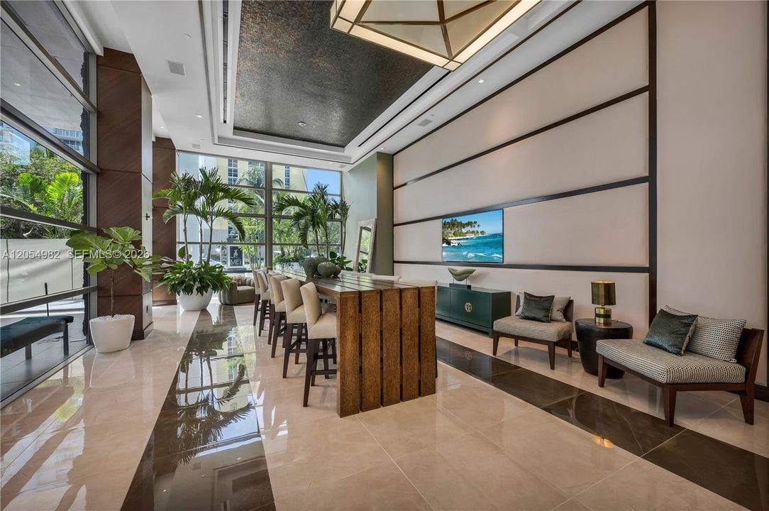 For Sale: $4,770,000 (2 beds, 2 baths, 2168 Square Feet)