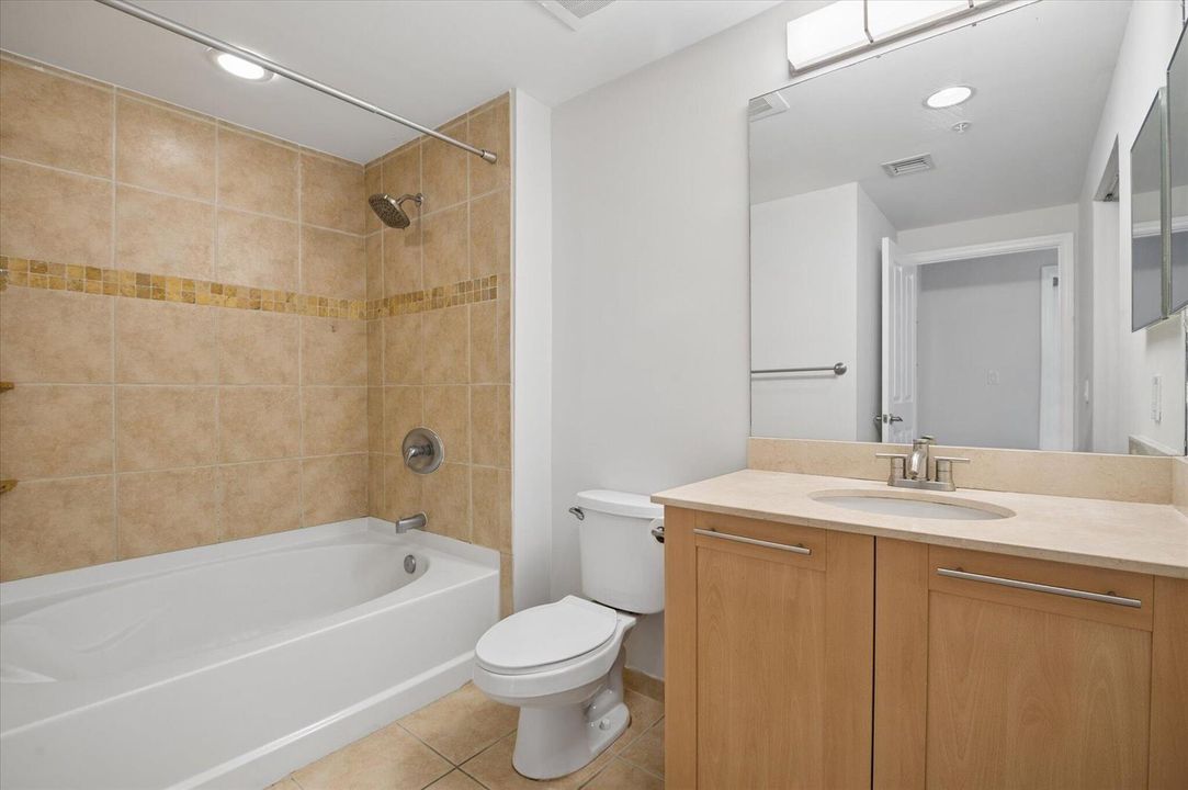 08-Steiner-511 SE 5th Ave #2115-8