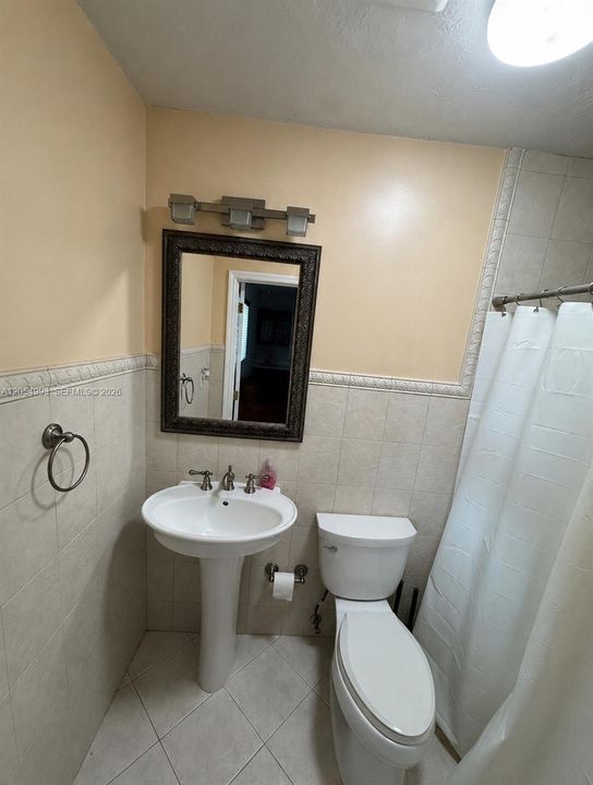 For Rent: $1,500 (0 beds, 1 baths, 350 Square Feet)