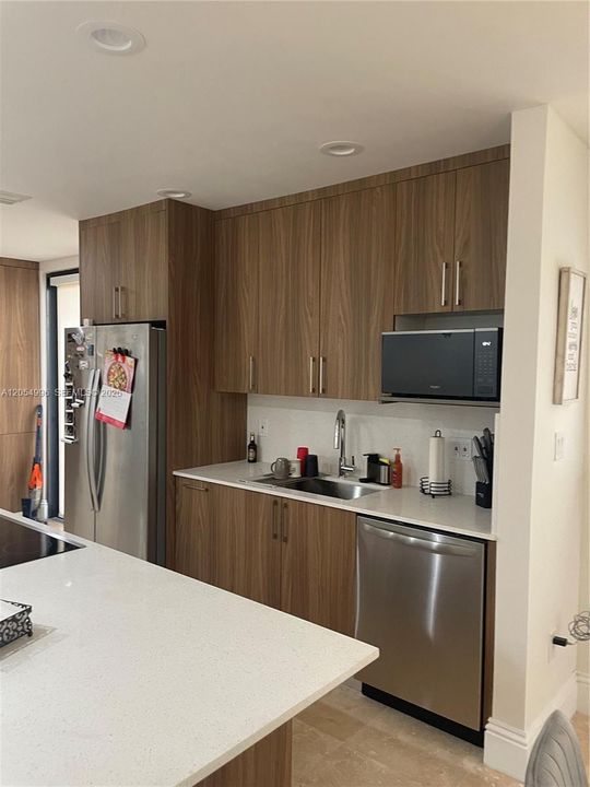 В аренду: $3,500 (2 спален, 2 ванн, 1002 Квадратных фут)