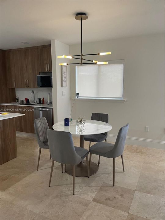 В аренду: $3,500 (2 спален, 2 ванн, 1002 Квадратных фут)