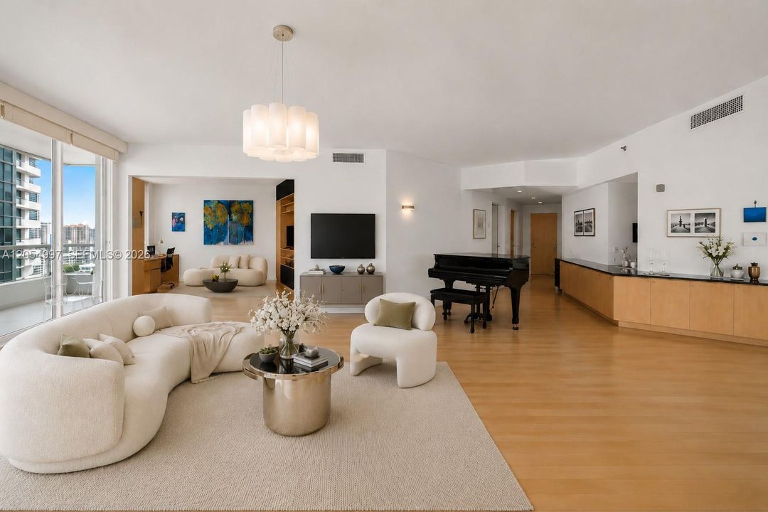 На продажу: $925,000 (2 спален, 2 ванн, 2190 Квадратных фут)