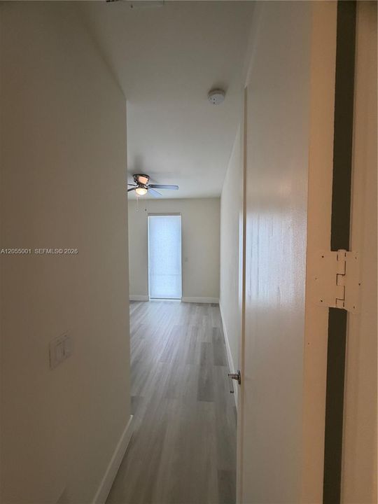 Activo con contrato: $4,500 (3 camas, 2 baños, 2317 Pies cuadrados)