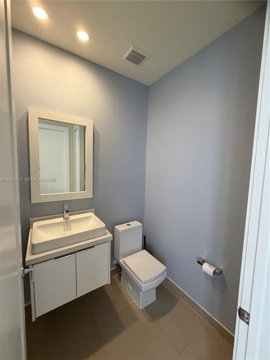 Activo con contrato: $4,500 (3 camas, 2 baños, 2317 Pies cuadrados)