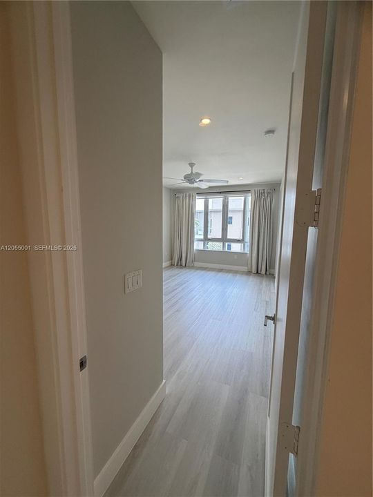 Activo con contrato: $4,500 (3 camas, 2 baños, 2317 Pies cuadrados)