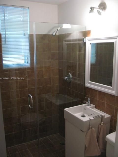В аренду: $1,750 (1 спален, 1 ванн, 450 Квадратных фут)