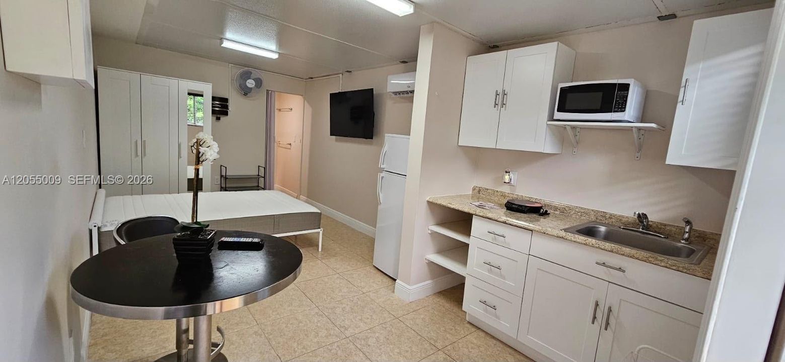 В аренду: $1,000 (1 спален, 1 ванн, 1584 Квадратных фут)