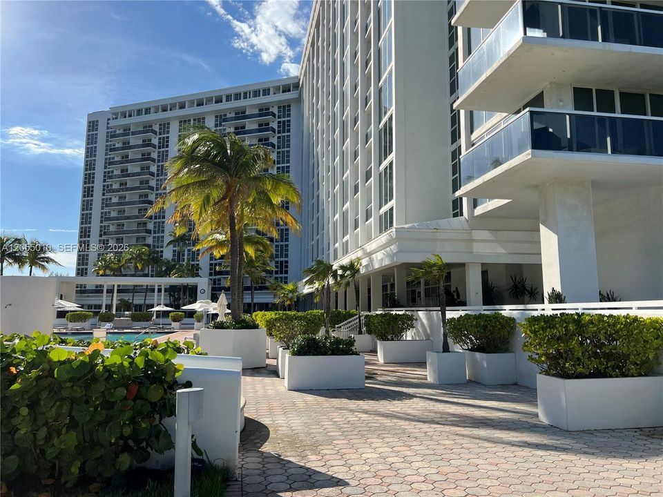 En Venta: $440,000 (0 camas, 1 baños, 438 Pies cuadrados)