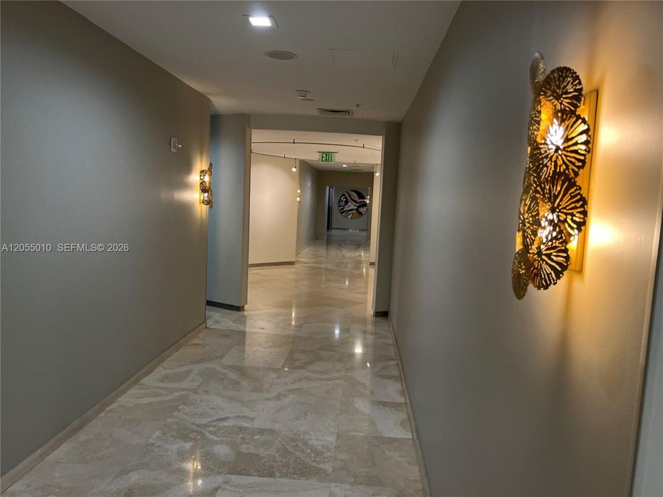 En Venta: $440,000 (0 camas, 1 baños, 438 Pies cuadrados)