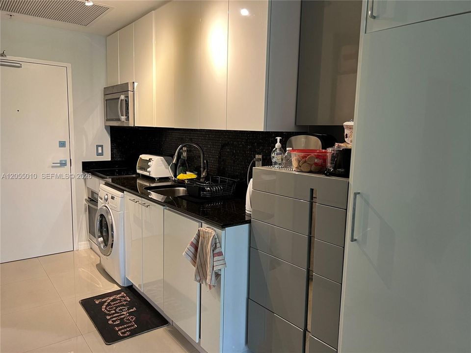 En Venta: $440,000 (0 camas, 1 baños, 438 Pies cuadrados)