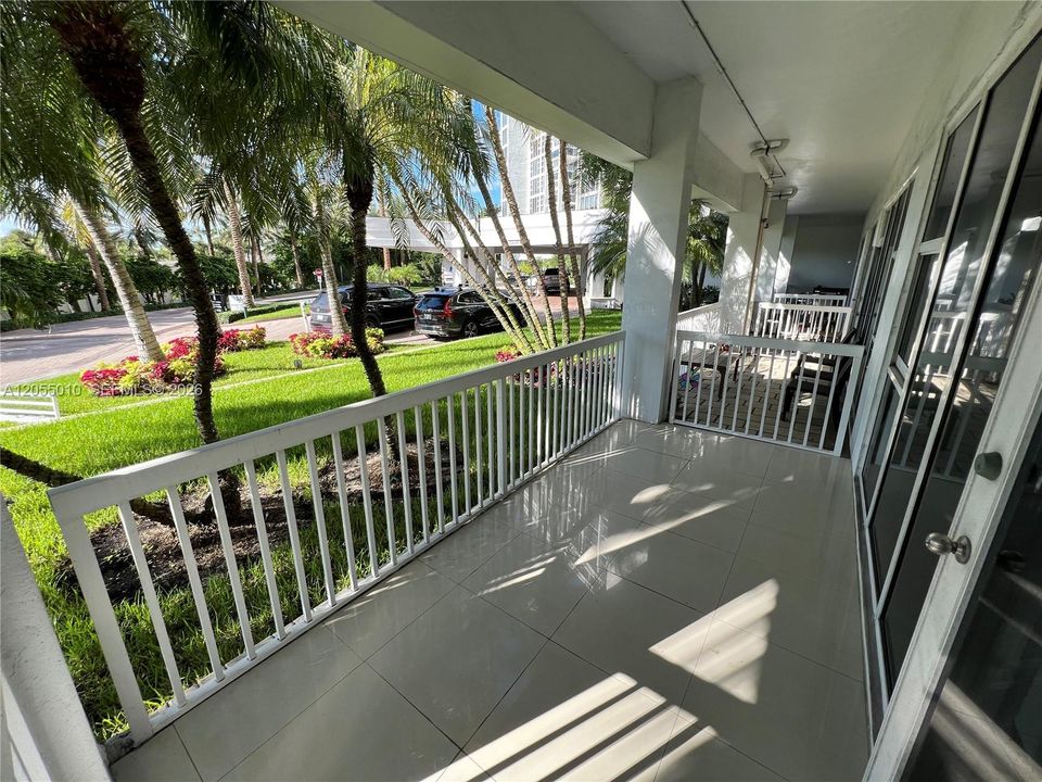 En Venta: $440,000 (0 camas, 1 baños, 438 Pies cuadrados)