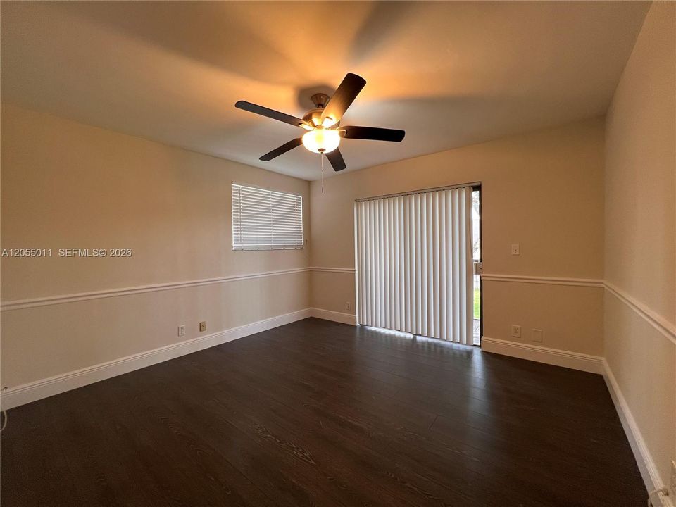 В аренду: $2,350 (2 спален, 2 ванн, 1380 Квадратных фут)
