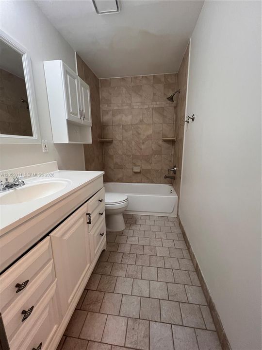 В аренду: $2,350 (2 спален, 2 ванн, 1380 Квадратных фут)