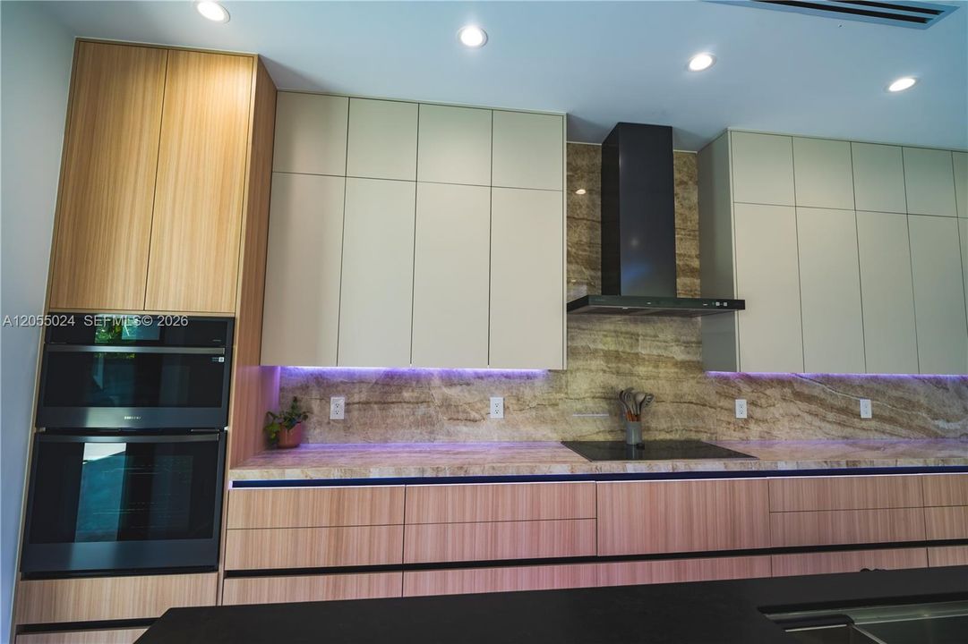 En Renta: $20,000 (4 camas, 5 baños, 4632 Pies cuadrados)